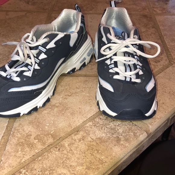 Shoes - Picture 1 of 3